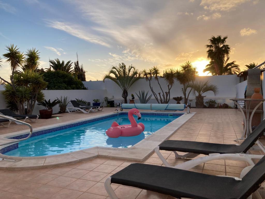 "Our Soleada" Villa cosy and flowery, heated pool