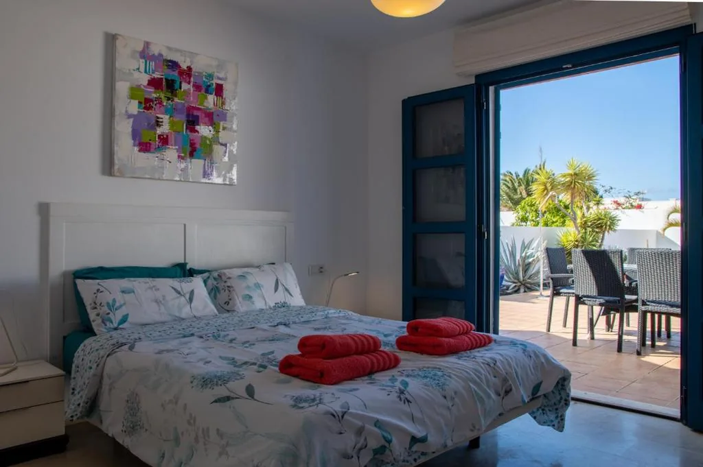 Villa — "Our Soleada" Villa cosy and flowery, heated pool