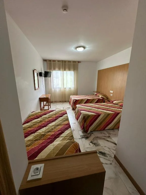 Camera Tripla con bagno privato — P Residencia PIVIDAL