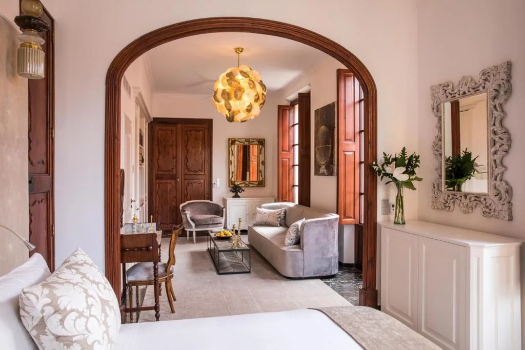 Suite Junior Deluxe — Palacio Can Marqués by Puro
