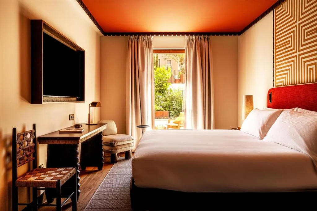Quarto com cama extragrande, terraço e acesso ao spa - Cusco — Palacio De Godoy Caceres, Curio Collection By Hilton