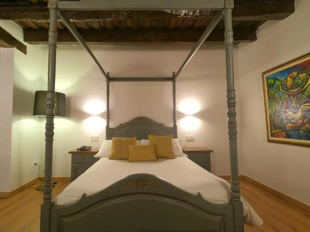 Doppelzimmer mit Zustellbett – 1 oder 2 Betten — Palacio de Monjaraz