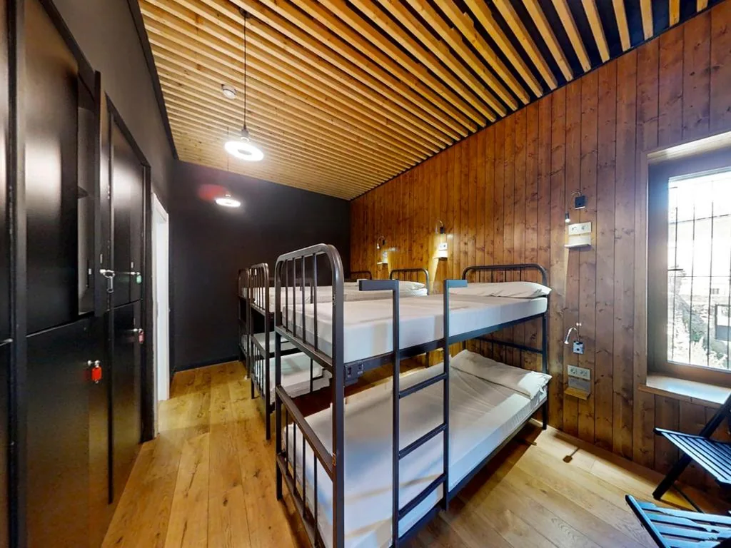 Quarto Familiar com casa de banho privativa — Palacio de Sansol