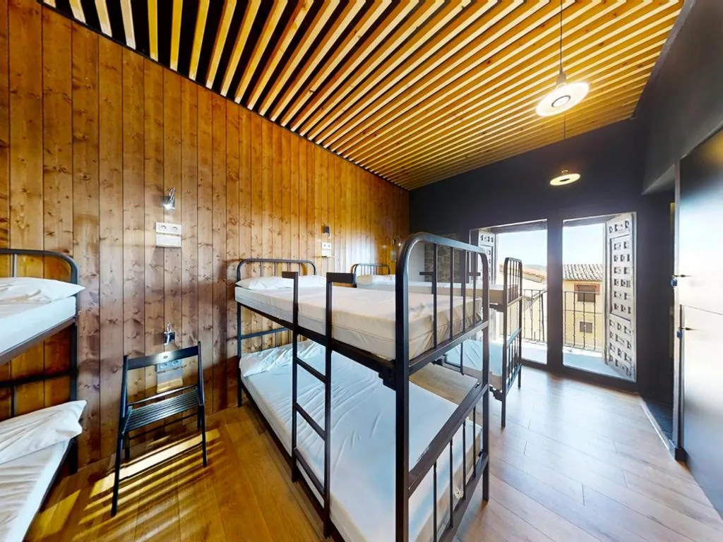 Cama em dormitório partilhado misto — Palacio de Sansol