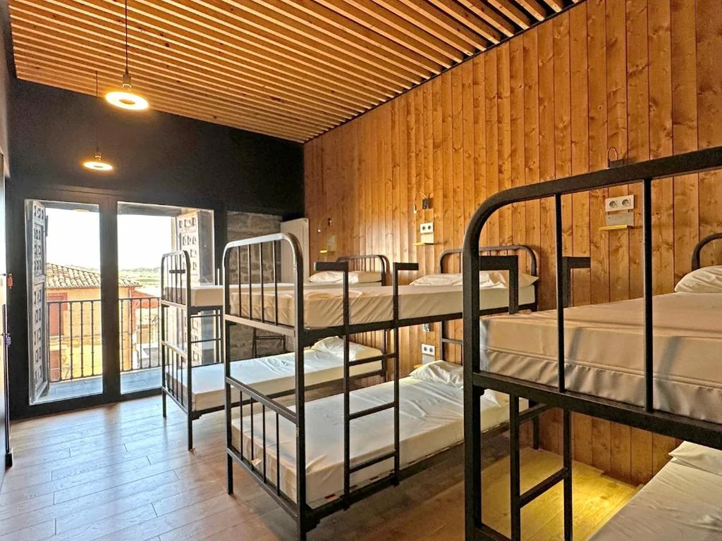 Cama em dormitório partilhado – Só para mulheres — Palacio de Sansol