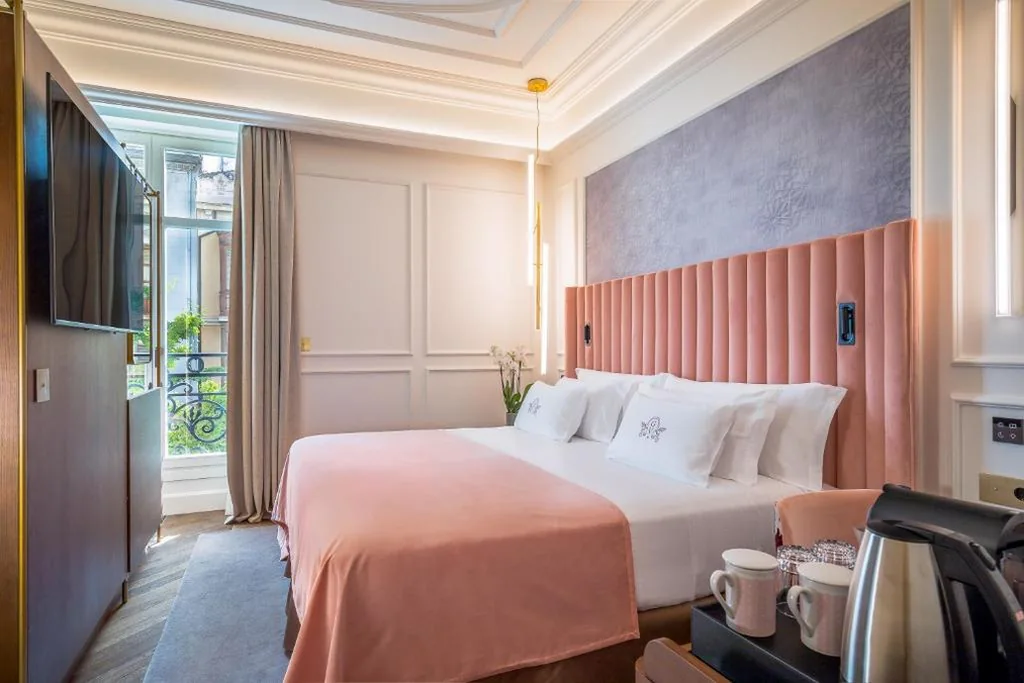 Habitación Doble Deluxe Plus — Palacio Gran Vía, a Royal Hideaway Hotel