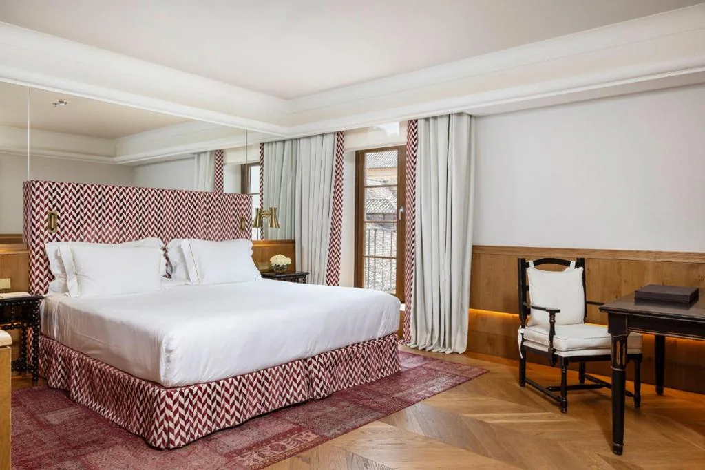 Habitación Doble Deluxe Palacio — Palacio Solecio, a Small Luxury Hotel of the World