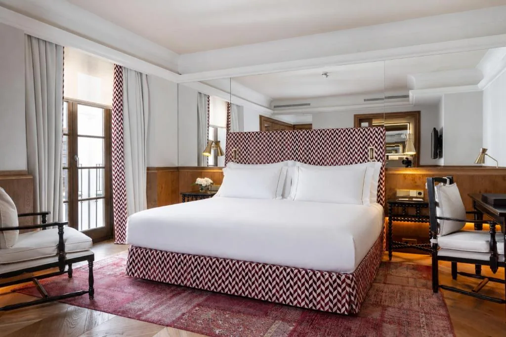 Habitación Doble Palacio — Palacio Solecio, a Small Luxury Hotel of the World