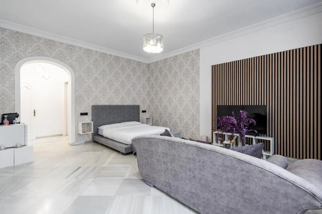 Suite con vistas al jardín — Palacio Suites Marbella