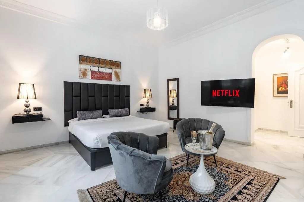 Suite Doble Estándar — Palacio Suites Marbella