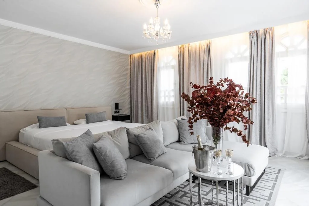 Suite Junior con terraza — Palacio Suites Marbella