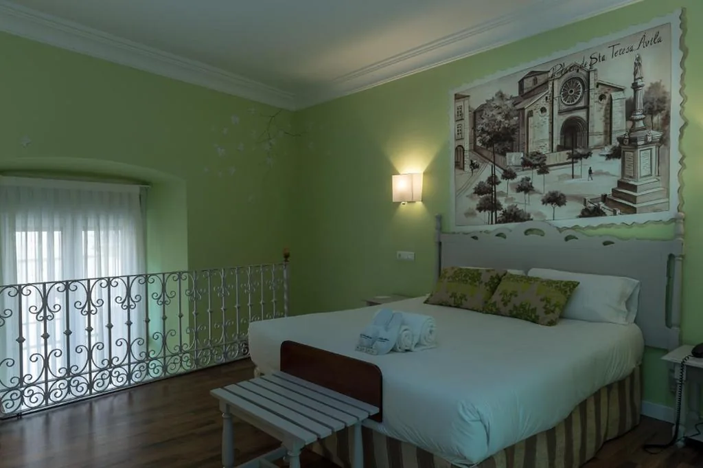 Superior Family Room — Palacio Valderrabanos