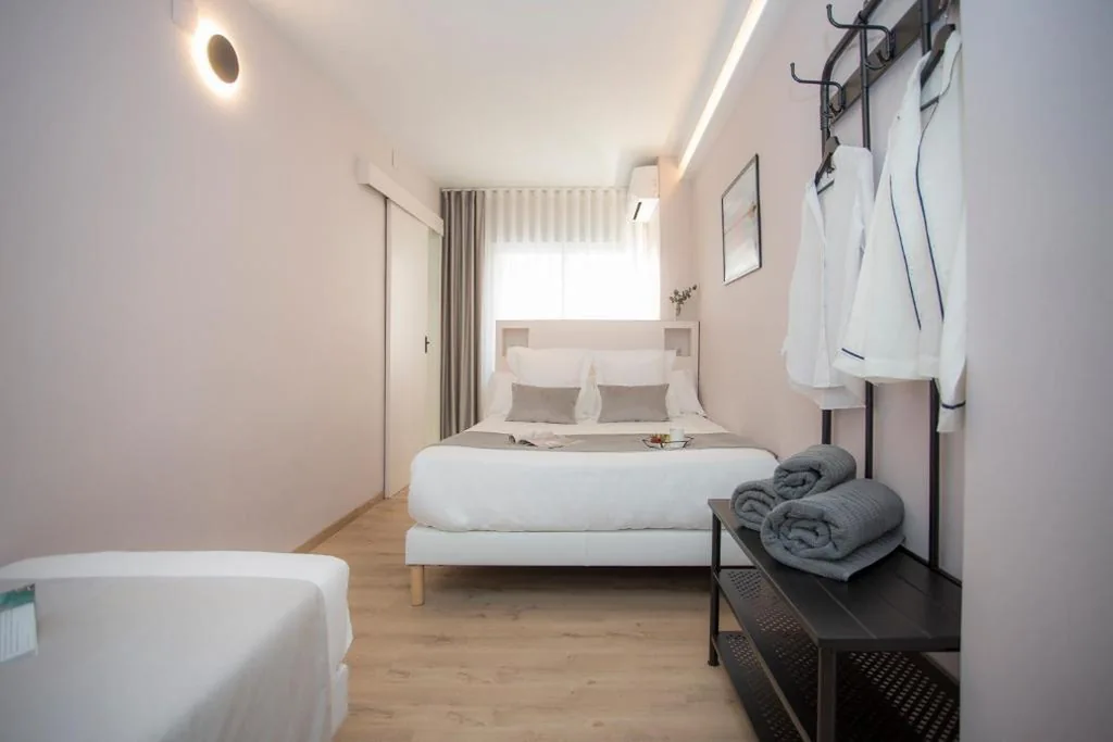 Doppelzimmer mit eigenem Bad — Palacios Rooms