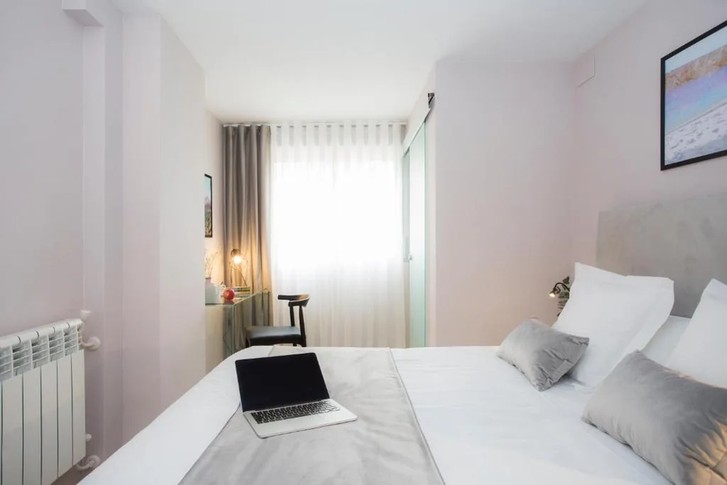Doppelzimmer mit eigenem Bad — Palacios Rooms