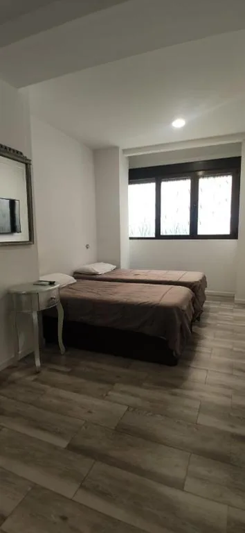 Habitación Doble con baño privado - 2 camas — Palafox 23