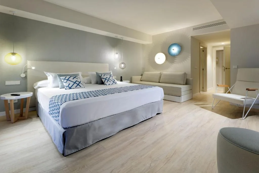 Habitación Familiar Deluxe — Palladium Hotel Menorca