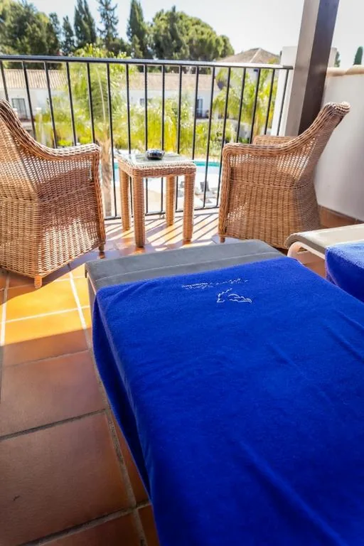 Paloma Blanca Boutique Hotel