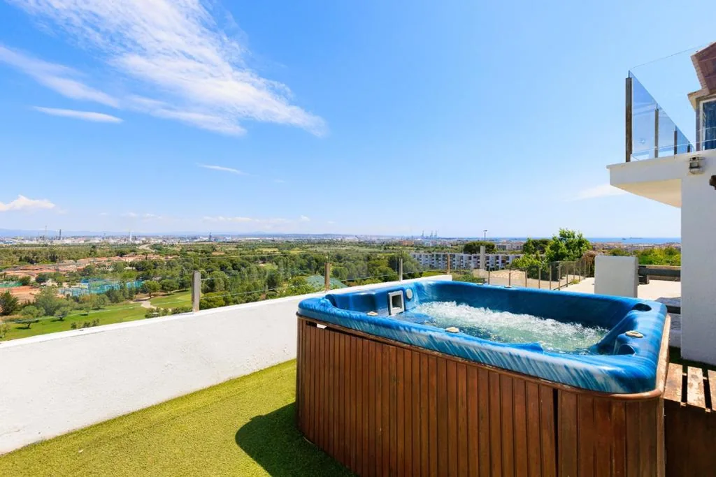 PANORAMIC VILLA - Only Families