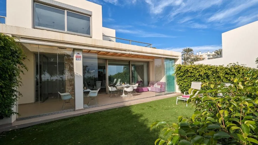 Villa con 3 camere da letto — PARADISE beachfront luxury villa