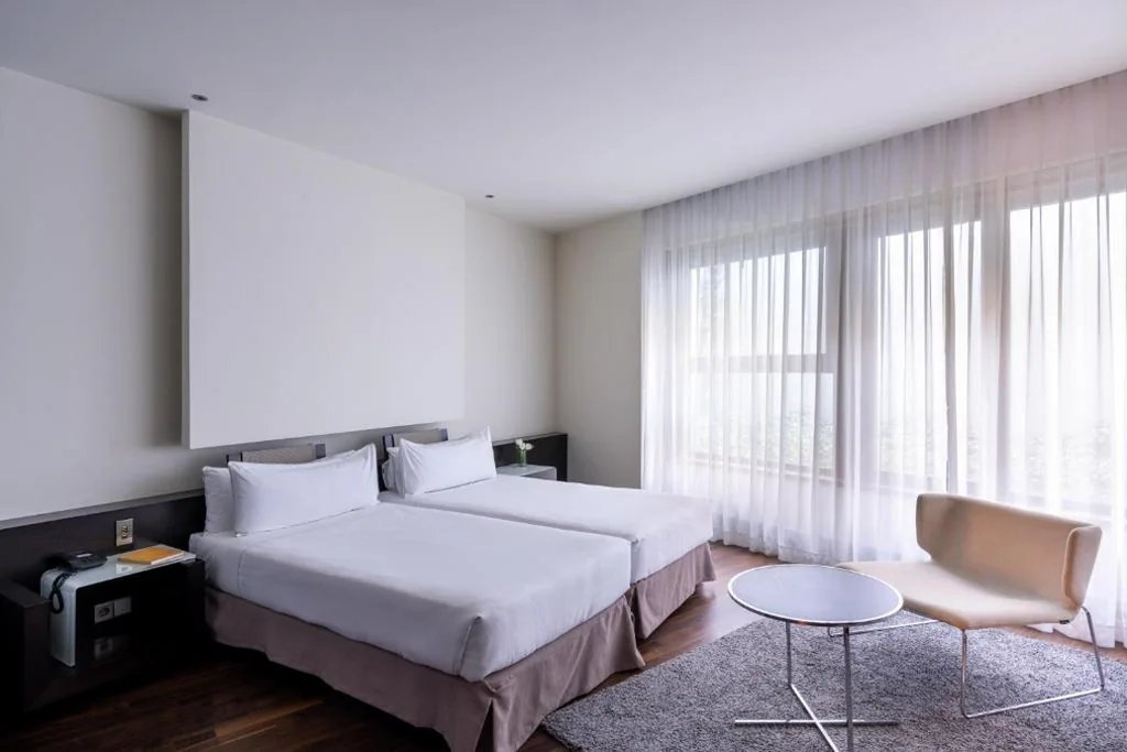 Habitación Doble adaptada para personas con movilidad reducida — Parador de Alcalá de Henares