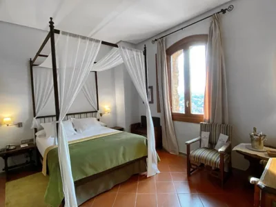 Parador de Cardona — 照片 2
