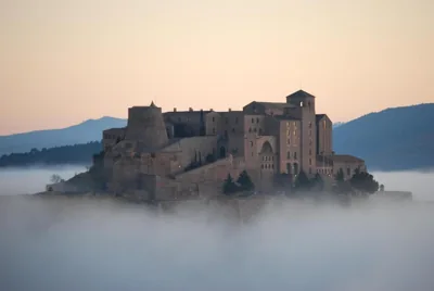 Parador de Cardona — 照片 10