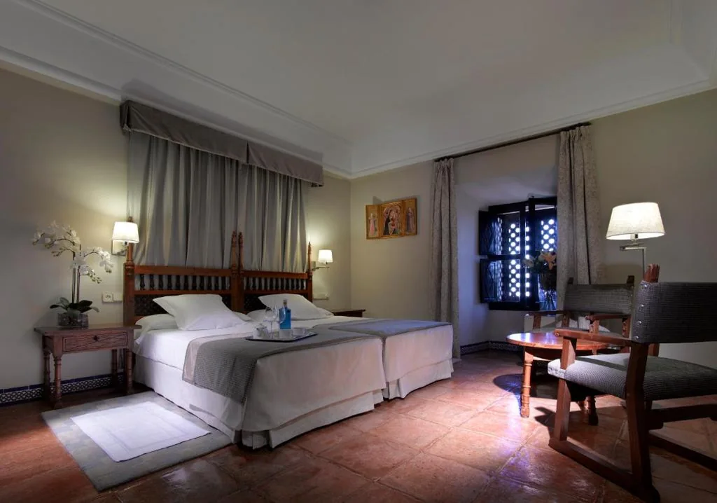 Tweepersoonskamer met extra bed - 1 of 2 bedden (3 volwassenen) — Parador de Carmona