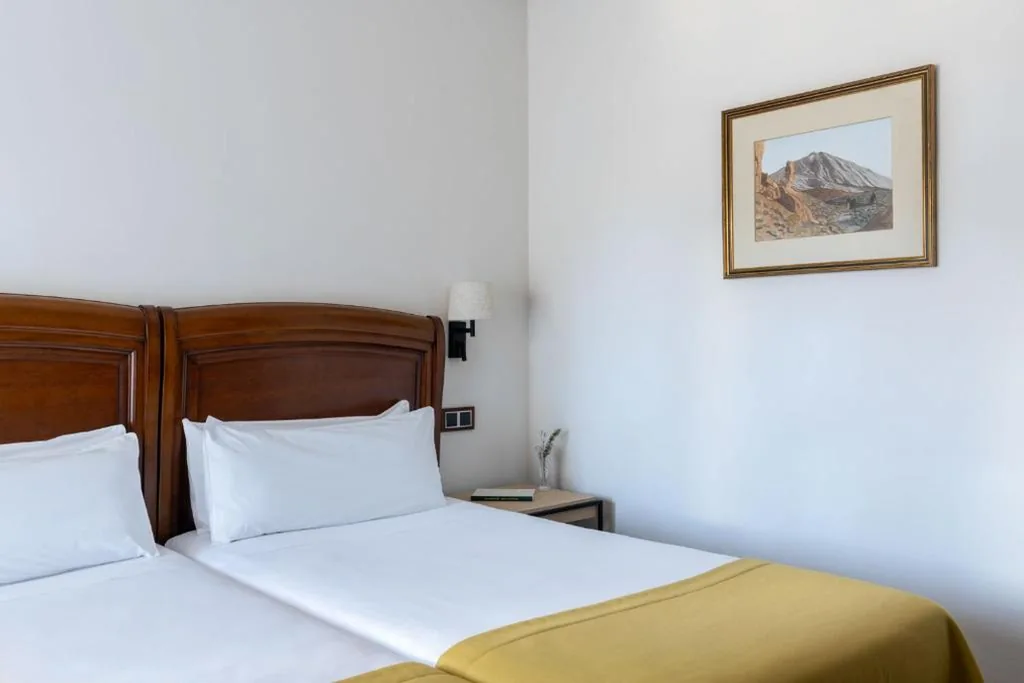Camera Doppia Standard (3 adulti) — Parador de Las Cañadas del Teide