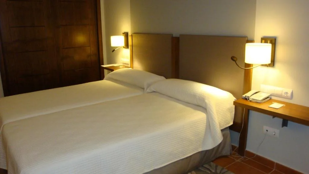 Double Room (3 Adults) — Parador de Lorca