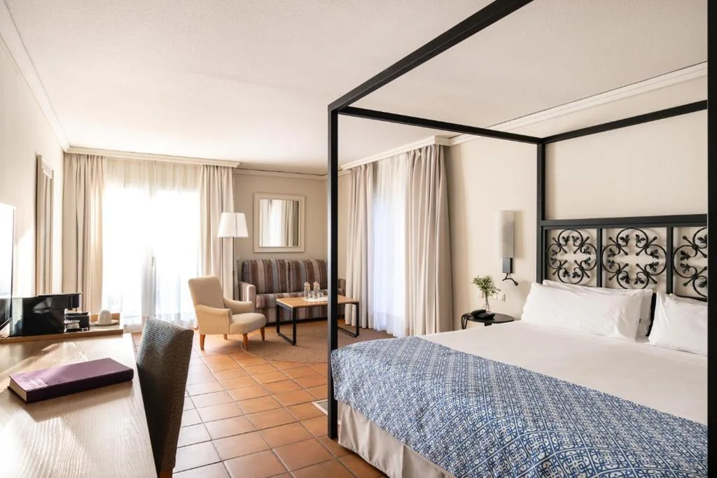 高级双人间 — Parador de Málaga Gibralfaro