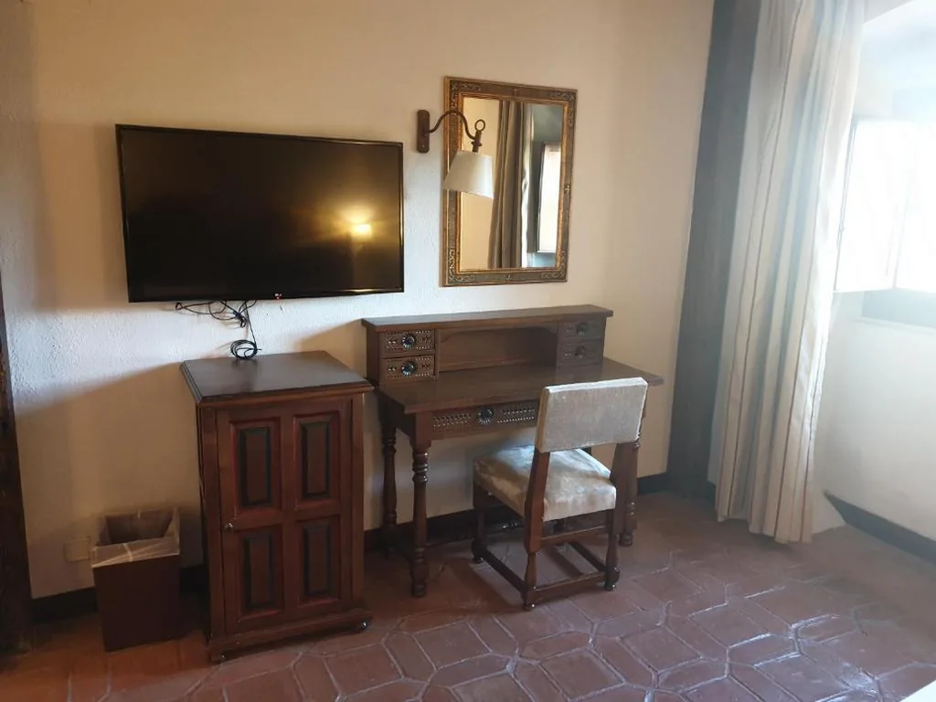 Standaard driepersoonskamer — Parador de Plasencia