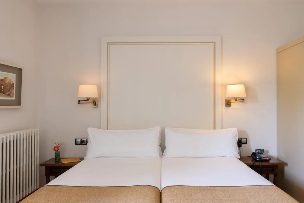 Camera doppia standard — Parador de Puebla de Sanabria