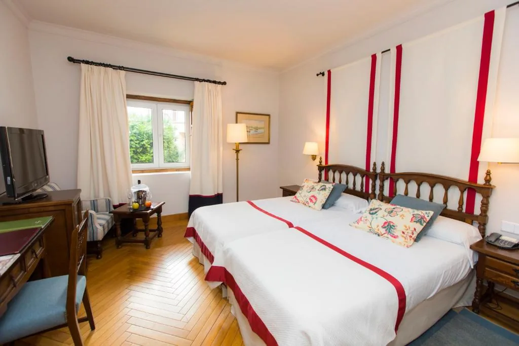 Habitación Doble Estándar — Parador de Ribadeo