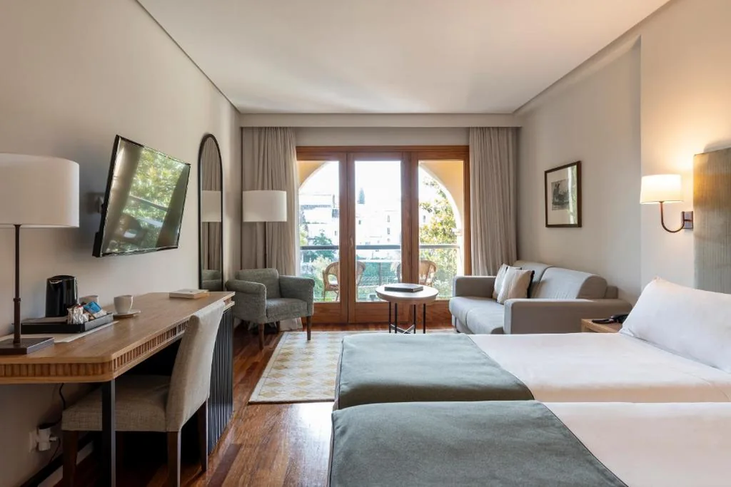 Habitación Doble Estándar (3 adultos) — Parador de Ronda