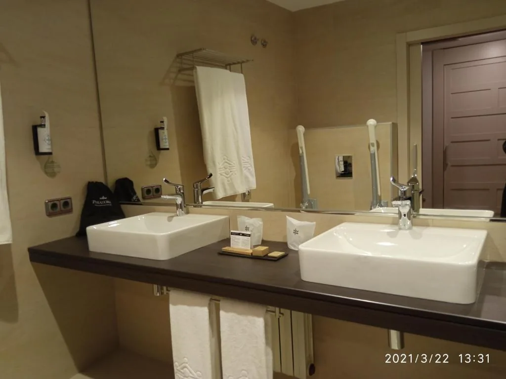 Standard Twin Room — Parador de Santo Domingo de la Calzada