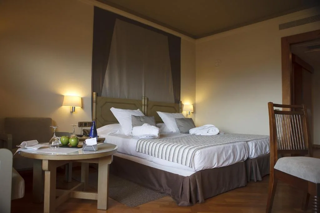 Standard-Doppelzimmer — Parador de Segovia