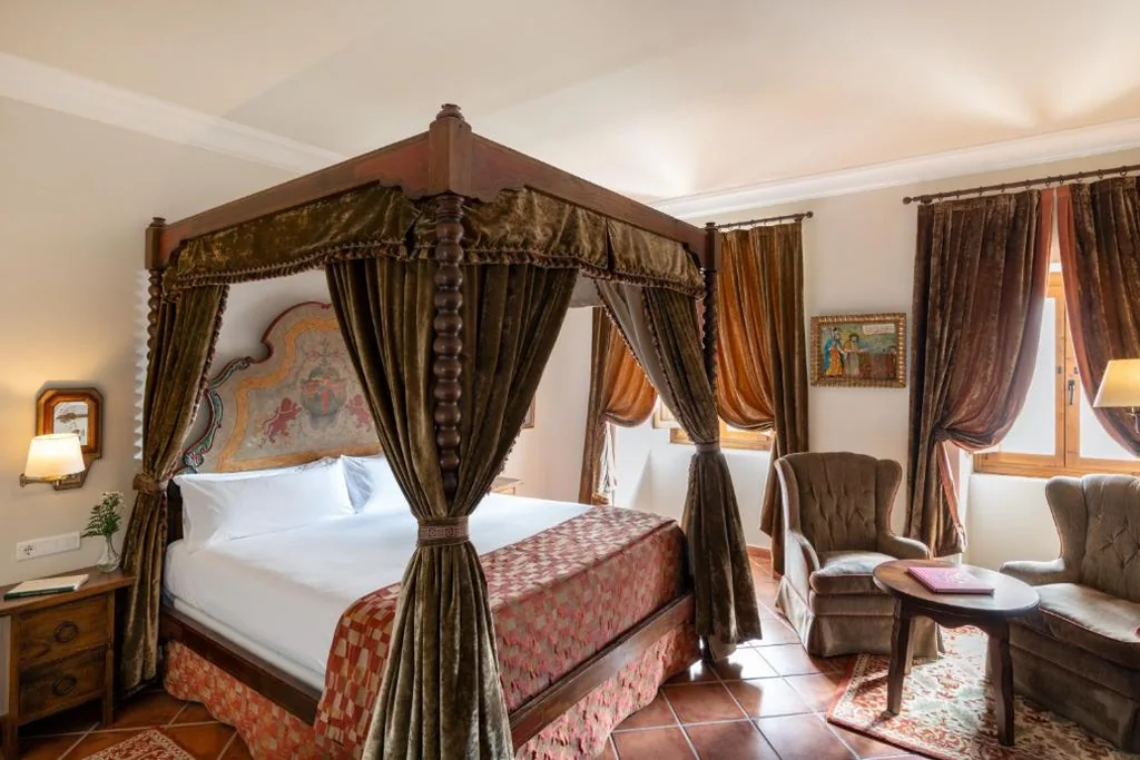 Habitación Doble Superior — Parador de Sto. Domingo Bernardo de Fresneda