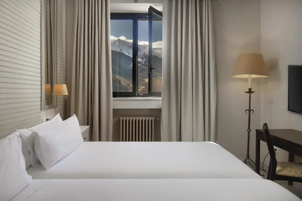Junior Suite — Parador de Vielha