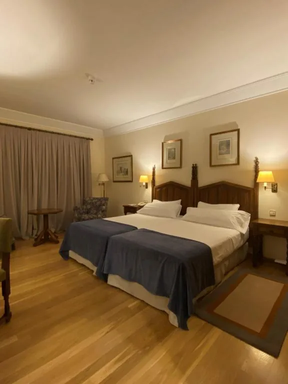 スタンダードダブルルーム — Parador de Vilalba