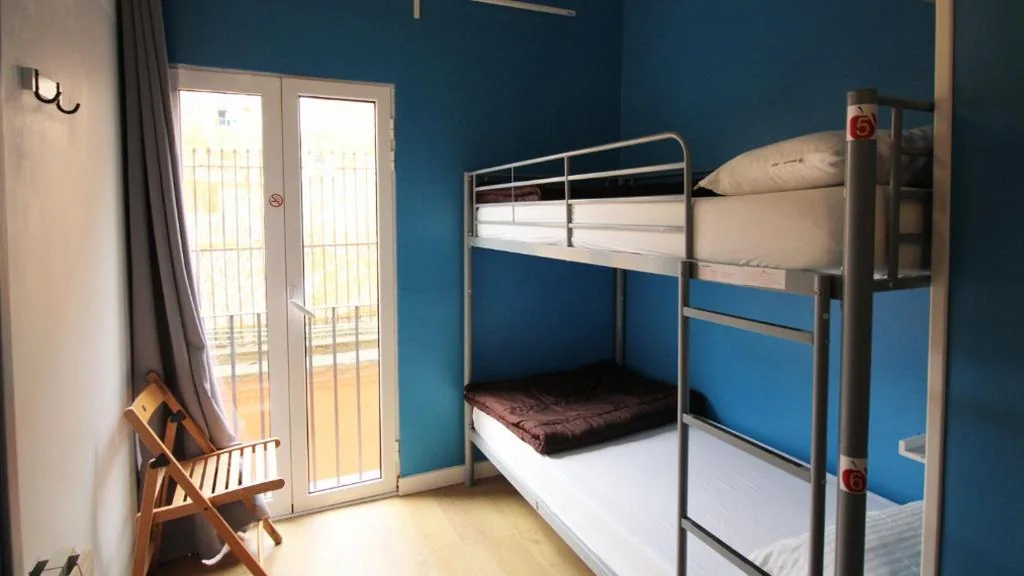 Bett im gemischten Schlafsaal mit 6 Betten — Paraiso Hostel