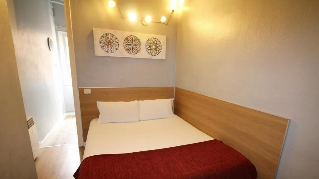 Doppelzimmer mit eigenem Bad — Paraiso Hostel