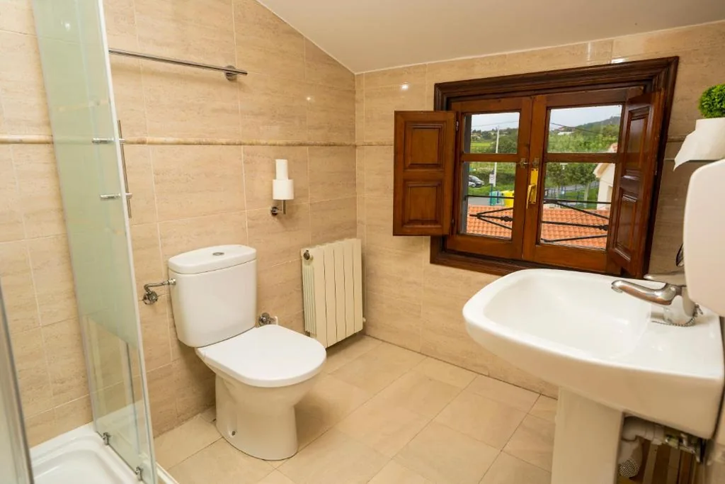Camera doppia con bagno privato - 1 o 2 letti — Paratene Ostatu Habitaciones