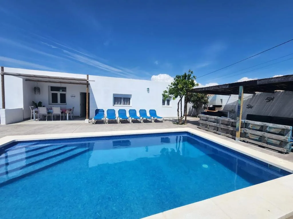 Villa — Parisito Sancti Petri - Villa amplia con piscina privada