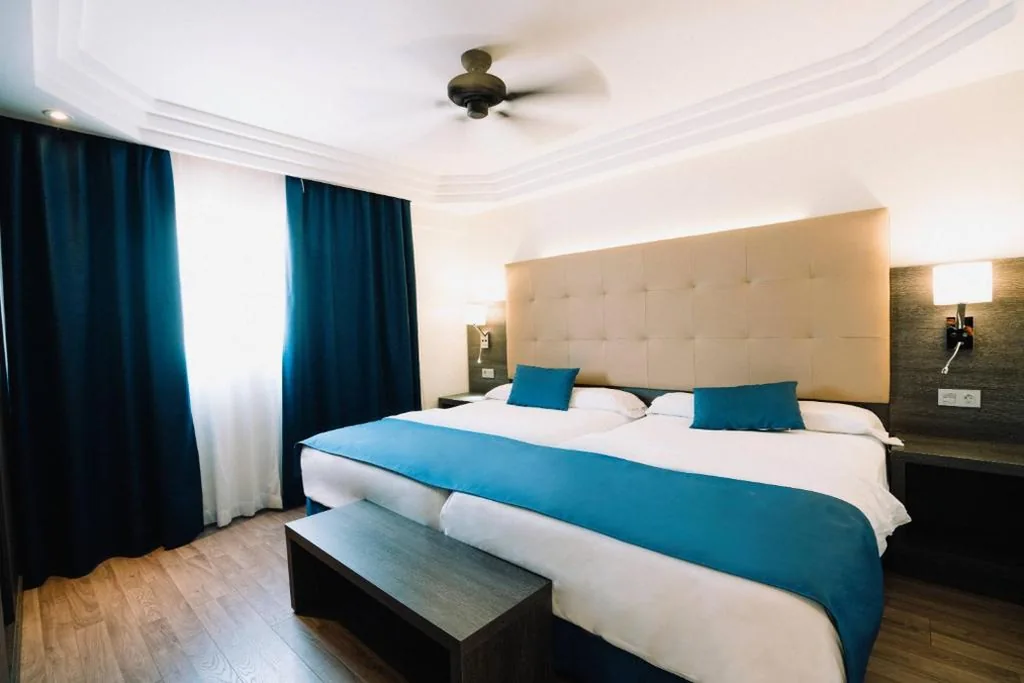 Chambre double Superior (2 adultes) — Park Club Europe - All Inclusive Resort