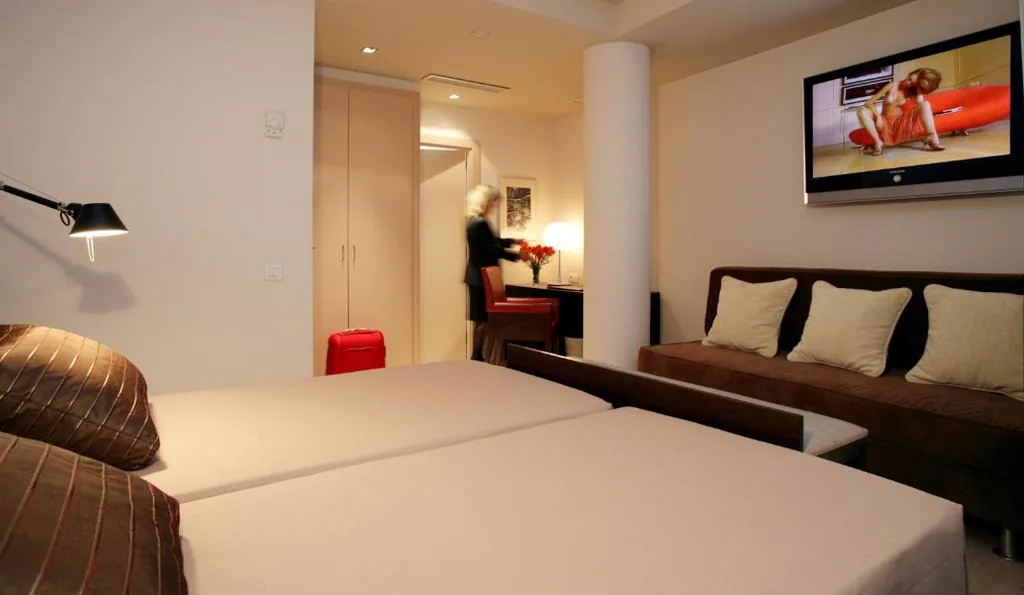 Superior-Dreibettzimmer mit Balkon — Park Hotel