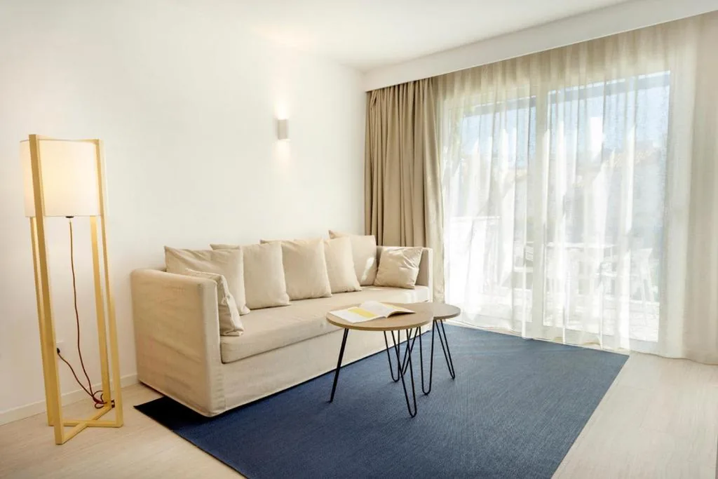 Junior-Suite (2 Erwachsene) — Parque Nereida Suites Hotel