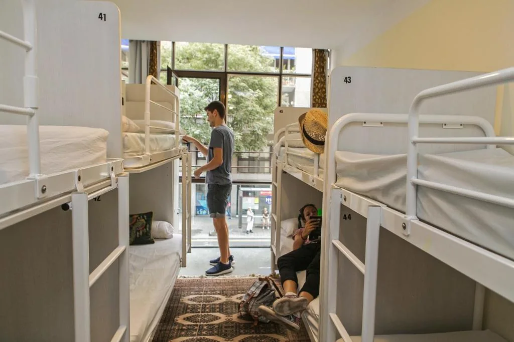 Cama em quarto partilhado misto com 12 camas e casa de banho partilhada — Pars Tailor's Hostel