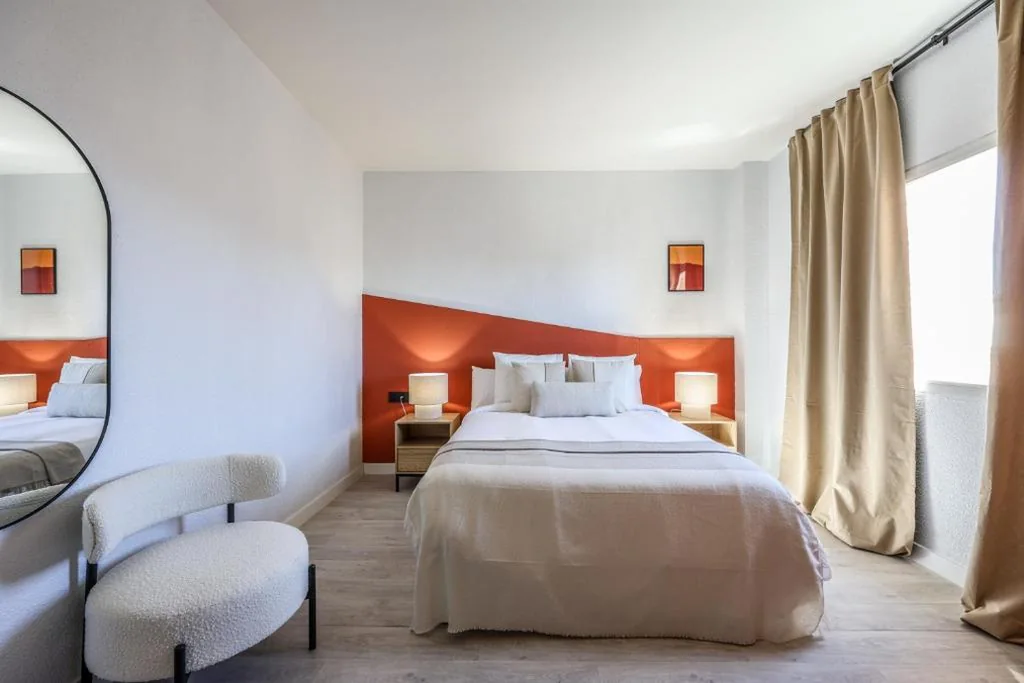 Quarto Duplo com casa de banho privativa — Password to Madrid Atocha Rio