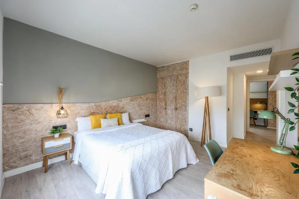 Quarto Familiar Standard — Password to Madrid Atocha Rio