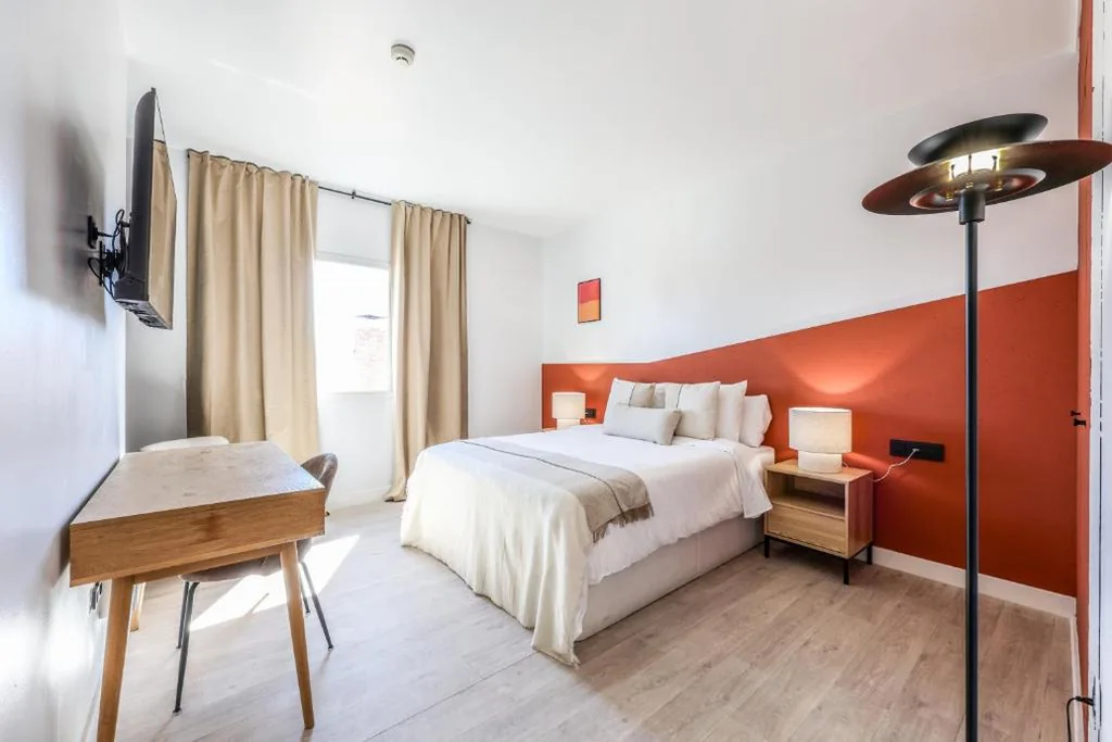 Quarto Familiar — Password to Madrid Atocha Rio